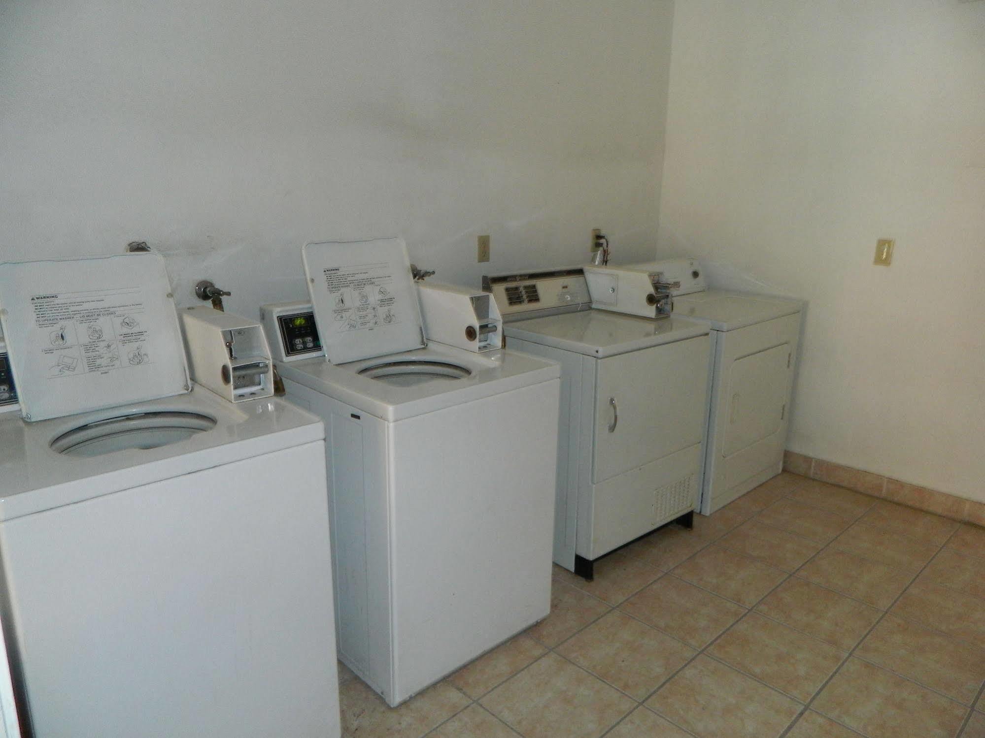 Capital Suites Blythe Dış mekan fotoğraf